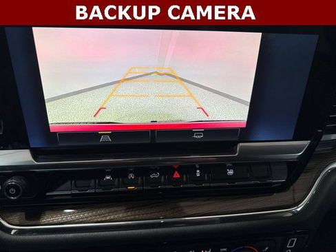 Used 2024 Chevrolet Silverado 1500 LT image 2