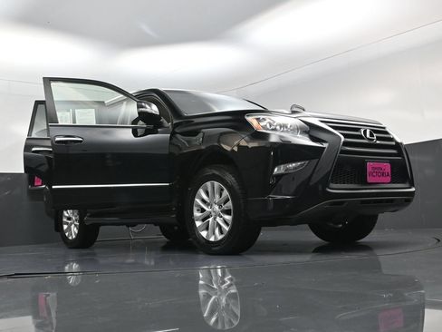 Used 2016 Lexus GX 460 w/ Premium Package AWD/4WD image 29