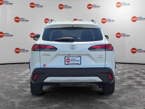 Used 2023 Toyota Corolla Cross XLE w/ Convenience Package AWD/4WD image 6