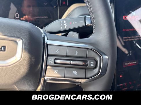 New 2026 GMC Yukon XL Denali w/ LPO, Floor Liner Package AWD/4WD image 5