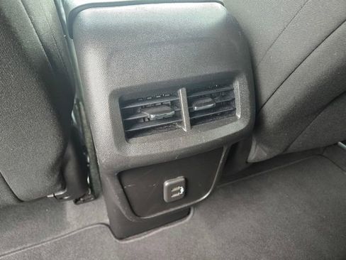 Used 2022 Chevrolet Equinox LT FWD image 12