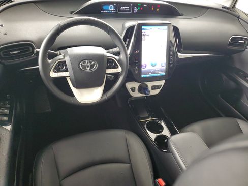 Used 2017 Toyota Prius Prime Advanced image 15