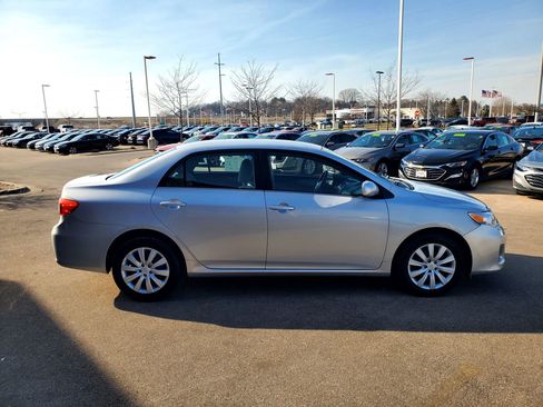 Used 2013 Toyota Corolla LE image 4