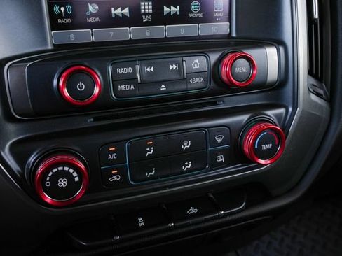 Used 2018 Chevrolet Silverado 1500 LT AWD/4WD image 45