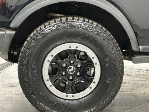 Used 2022 Ford Bronco Badlands w/ Sasquatch Package AWD/4WD image 29