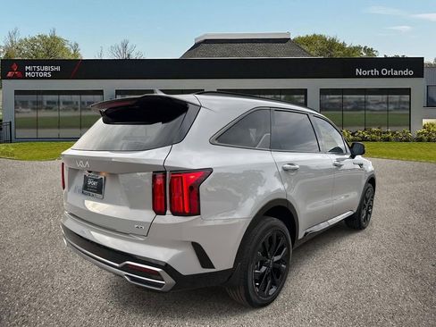 Used 2023 Kia Sorento SX image 3