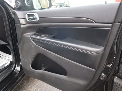 Used 2015 Jeep Grand Cherokee Altitude image 35