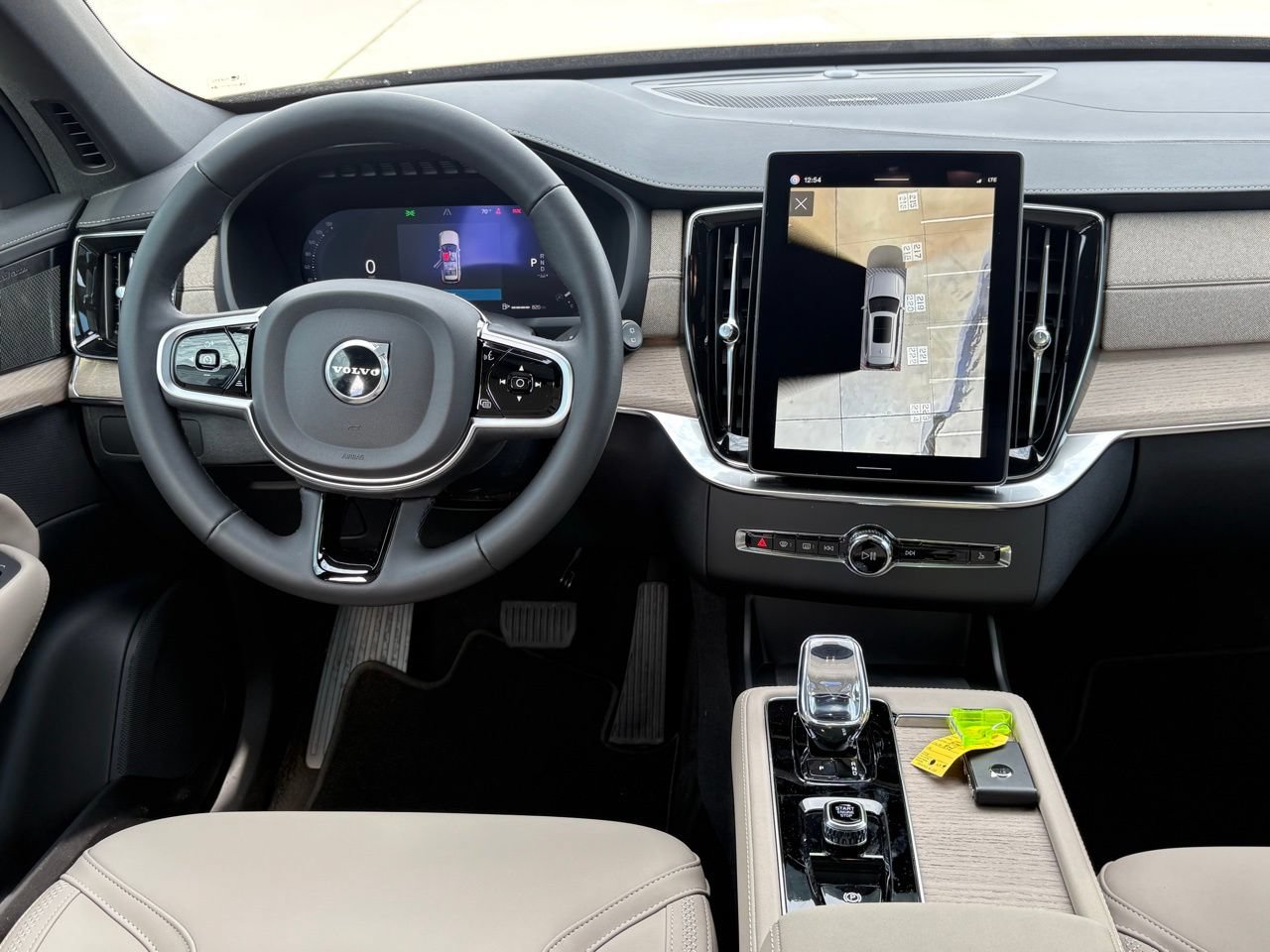 New 2026 Volvo XC90 B6 Plus AWD/4WD image 12