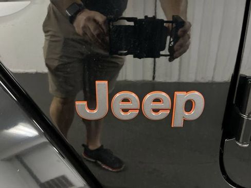 Used 2023 Jeep Gladiator Mojave w/ Trailer Tow Package AWD/4WD image 31