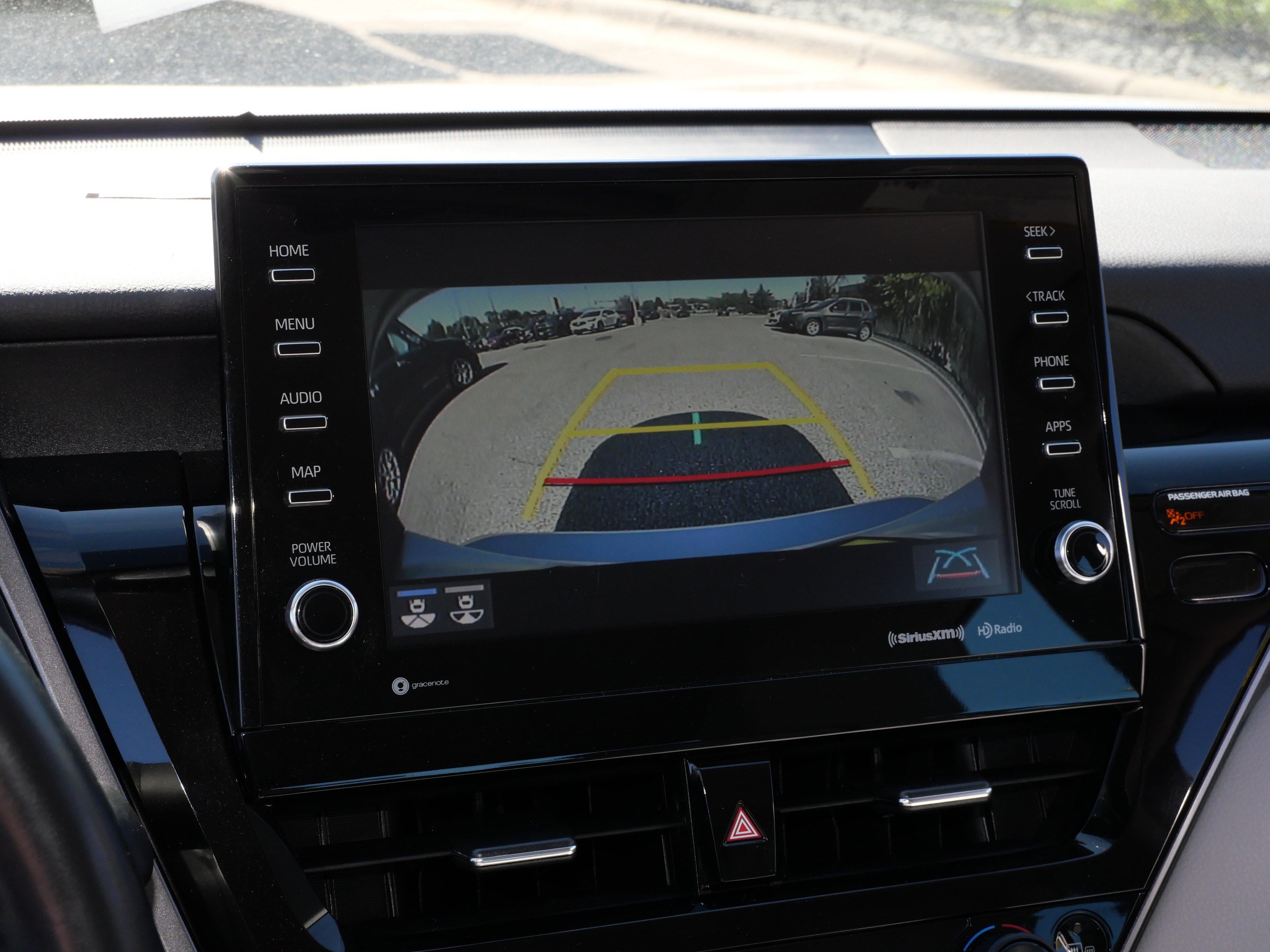 Used 2021 Toyota Camry XLE w/ Cold Weather Package FWD image 29