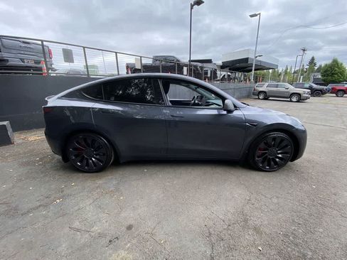 Used 2023 Tesla Model Y Performance AWD/4WD image 7