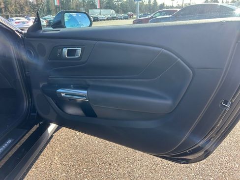 Used 2025 Ford Mustang GT Premium RWD image 25