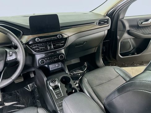 Used 2020 Ford Escape Titanium AWD/4WD image 19