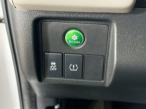 Used 2020 Honda HR-V LX image 12