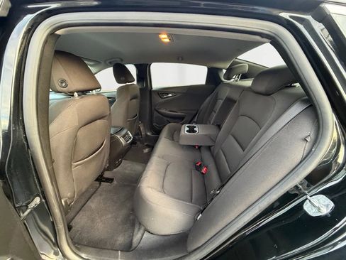 Used 2018 Chevrolet Malibu Hybrid w/ Driver Confidence Package image 13