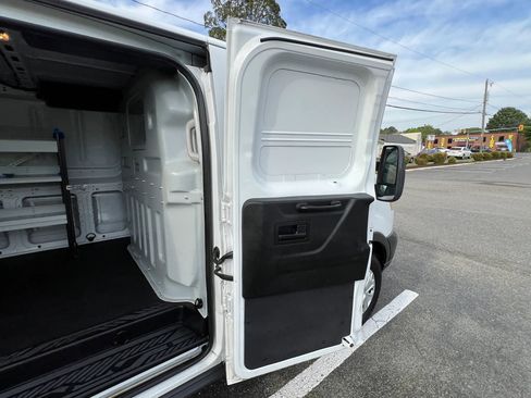 Used 2015 Ford Transit 250 130 Low Roof w/ Exterior Upgrade Package RWD image 42