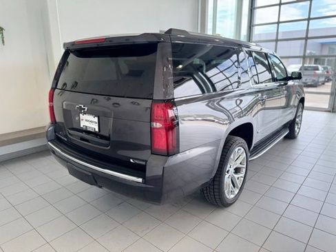 Used 2018 Chevrolet Suburban Premier AWD/4WD image 40