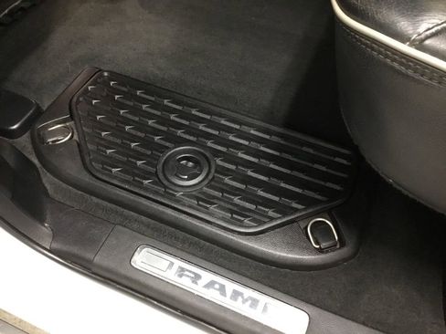 Used 2022 RAM 1500 Limited w/ Body-Colour Bumper Group image 36