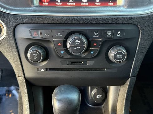 Used 2011 Dodge Charger R/T image 26