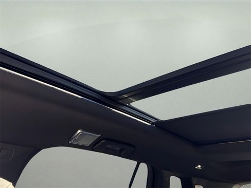 New 2026 Cadillac Vistiq Luxury image 26