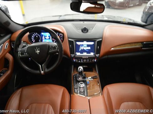 Used 2018 Maserati Levante S GranLusso image 27