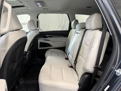 Used 2020 Kia Telluride EX AWD/4WD image 9