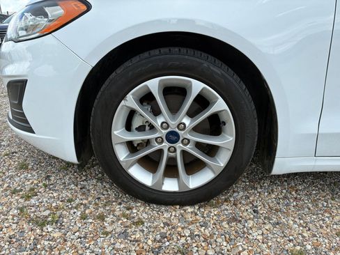 Used 2019 Ford Fusion SE FWD image 26