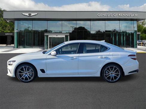 Used 2025 Genesis G70 2.5T image 4