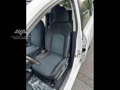 Used 2018 Nissan Versa Note SV image 28