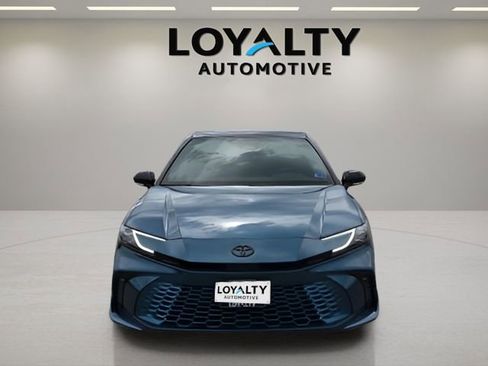 Used 2025 Toyota Camry XSE FWD image 8