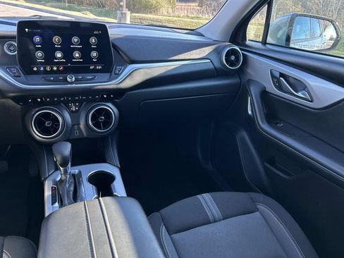 Used 2024 Chevrolet Blazer LT image 17