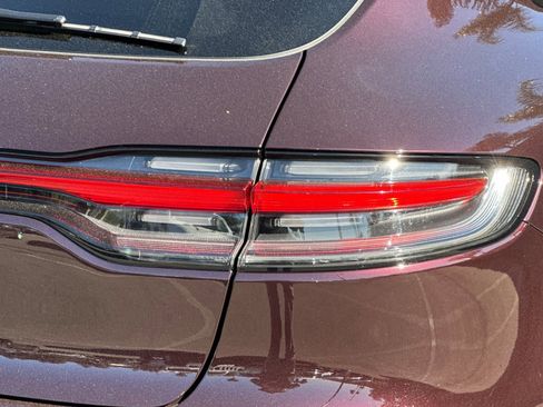 Used 2025 Porsche Macan AWD image 28