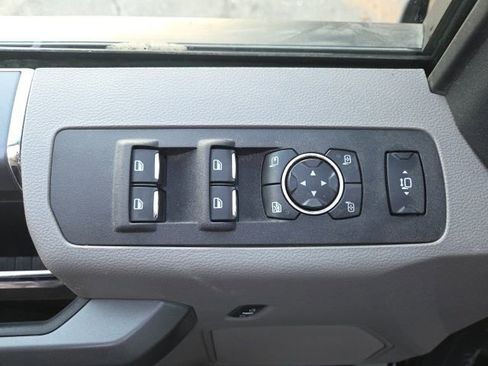 Used 2017 Ford F250 XLT w/ XLT Premium Package image 20