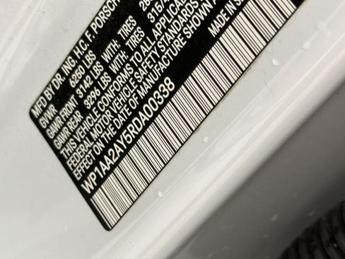 Certified 2024 Porsche Cayenne AWD/4WD image 25