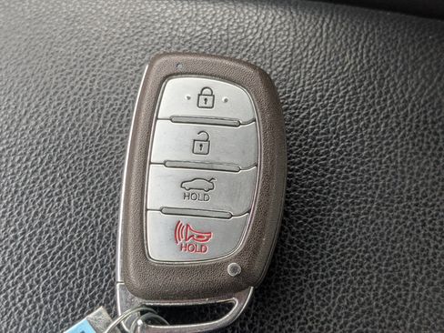 Used 2015 Hyundai Elantra Limited w/ Option Group 05 image 36