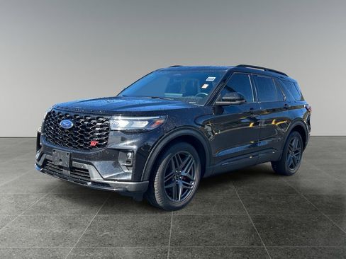 Used 2025 Ford Explorer ST AWD/4WD image 4