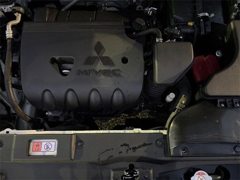 Used 2020 Mitsubishi Outlander SEL image 27