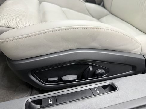 Certified 2022 Porsche 911 Targa 4S image 31