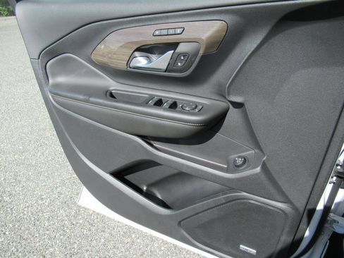 Used 2022 GMC Terrain Denali image 25