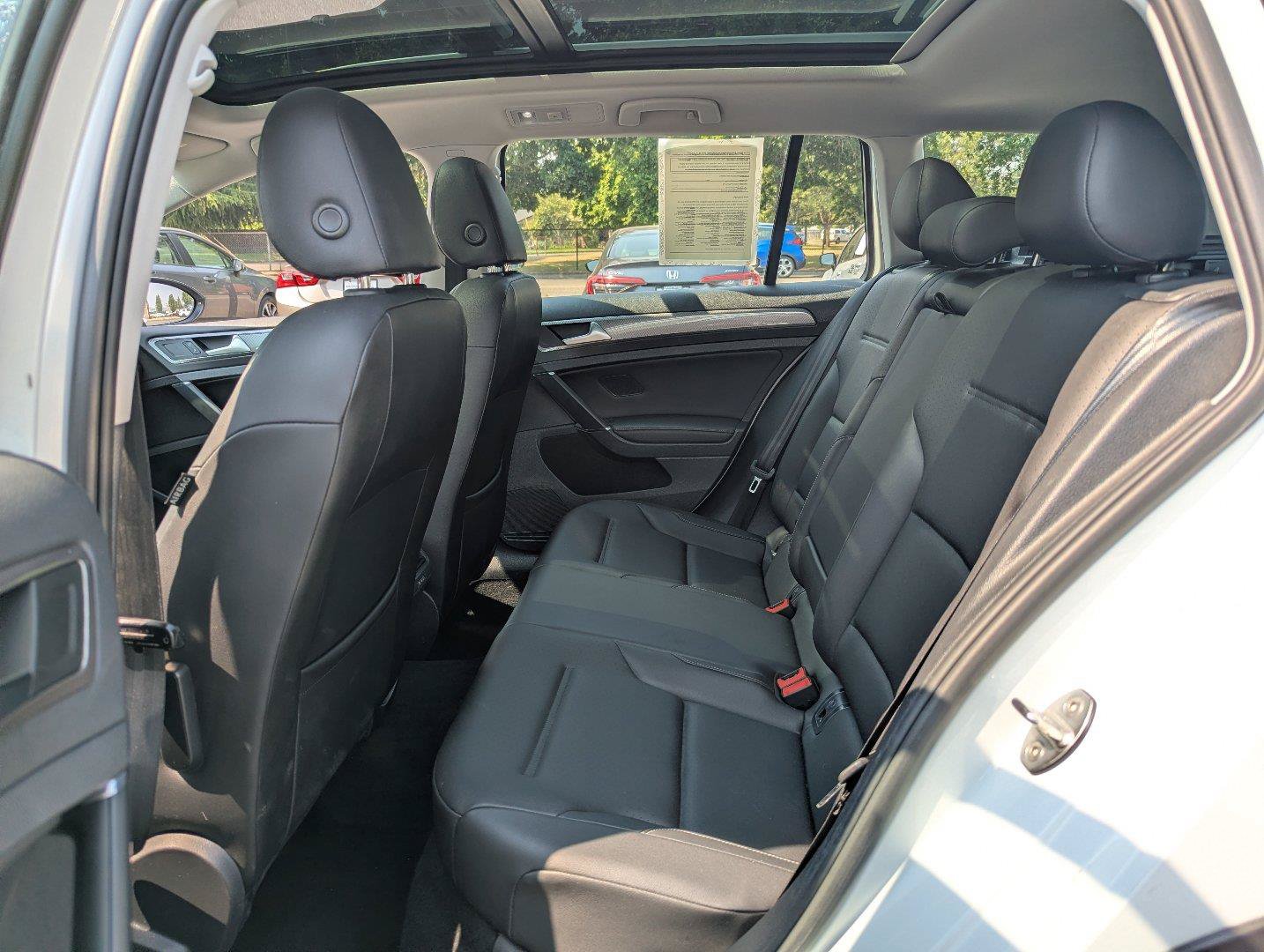 Used 2018 Volkswagen Golf Alltrack AWD/4WD image 28