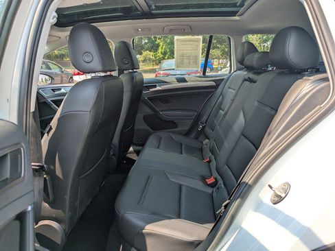 Used 2018 Volkswagen Golf Alltrack AWD/4WD image 28