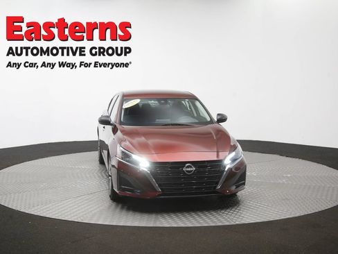 Used 2024 Nissan Altima 2.5 SV FWD image 50