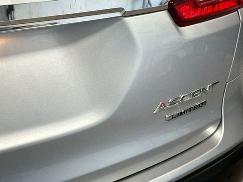 Used 2025 Subaru Ascent Limited AWD/4WD image 10