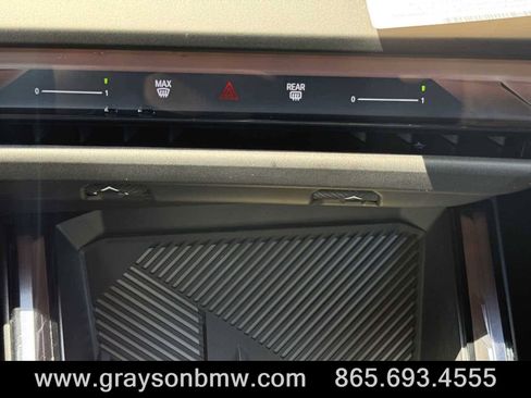 Used 2025 BMW X3 xDrive30i w/ Premium Package image 19