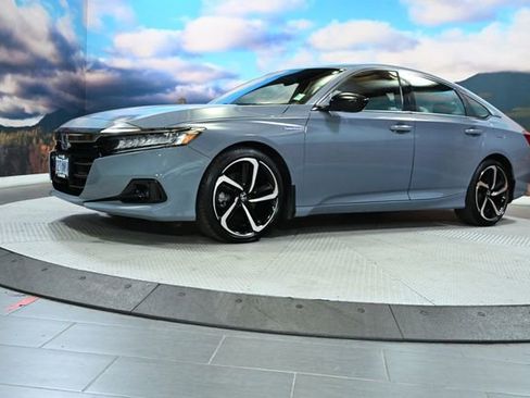 Used 2022 Honda Accord Sport image 4