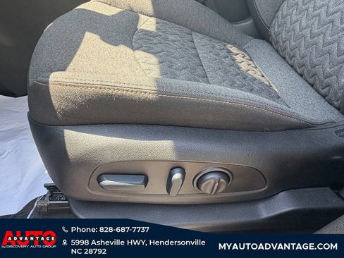 Used 2024 Chevrolet Equinox LT AWD/4WD image 27