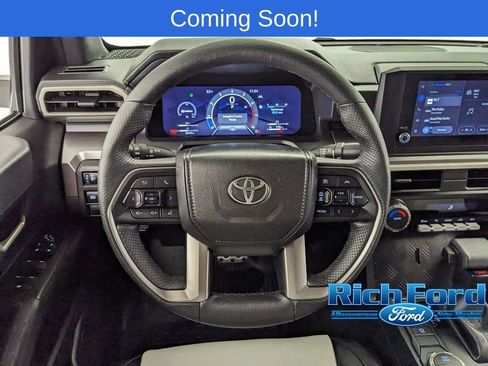 Used 2024 Toyota Tacoma TRD Sport RWD image 11