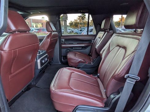 Used 2022 Ford Expedition Limited image 14