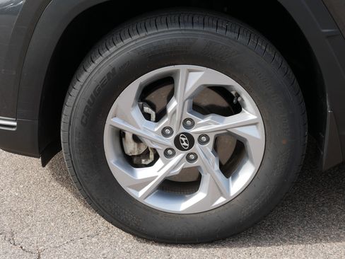 Used 2023 Hyundai Tucson SE AWD/4WD image 9