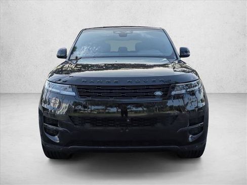 Used 2025 Land Rover Range Rover Sport SE AWD/4WD image 2